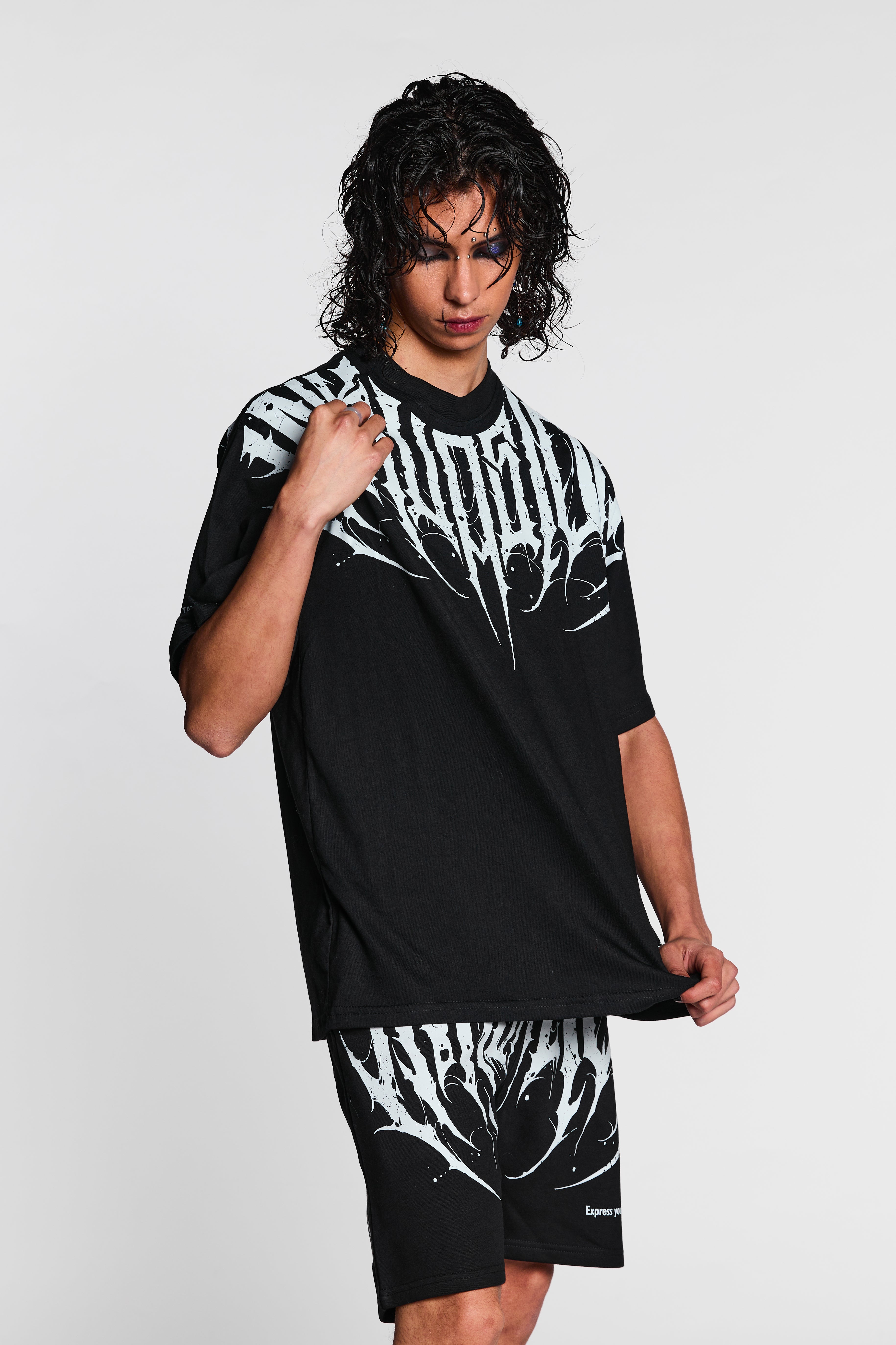 SHORT BLACK LETTER 01