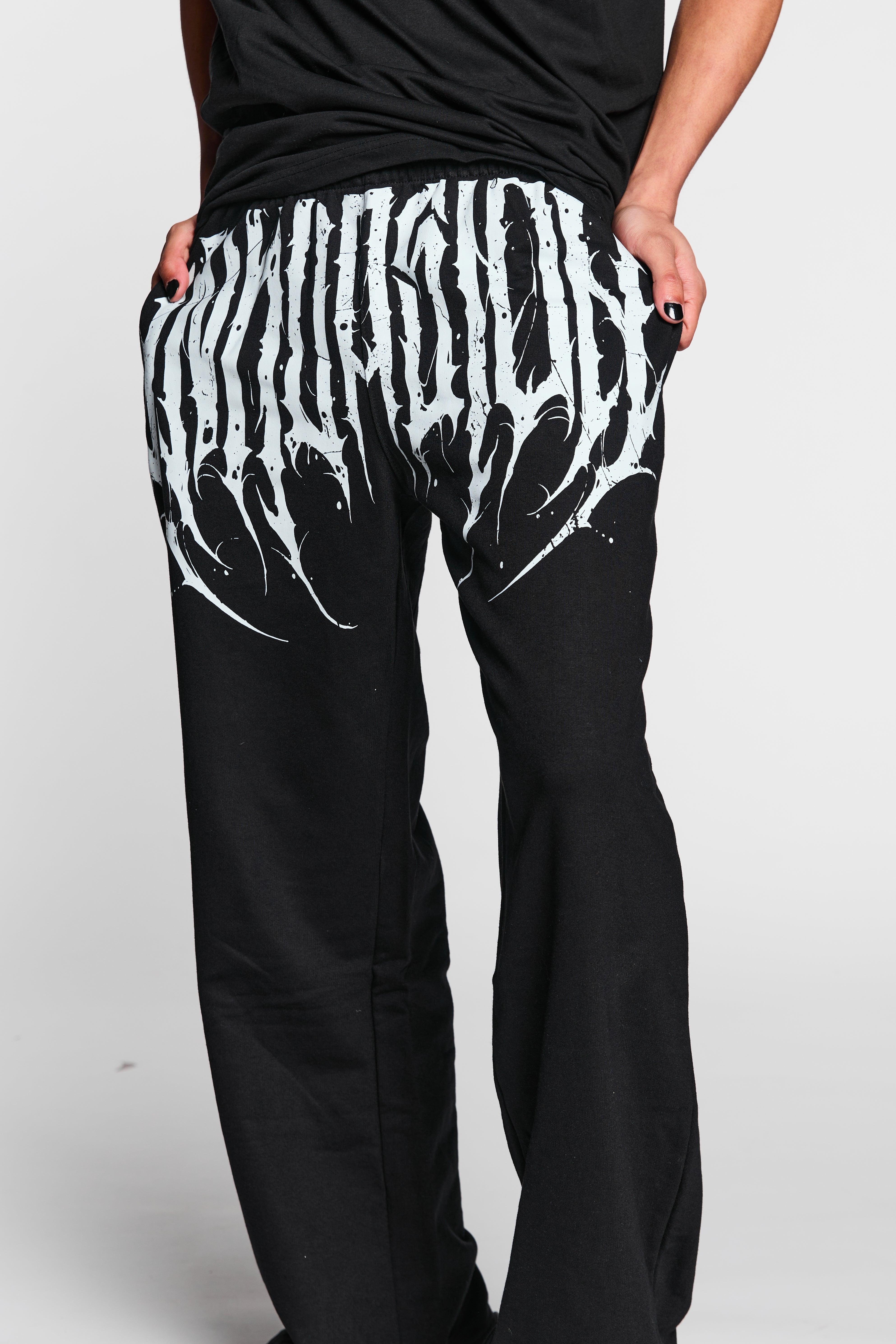 PANTALON JOGGER RECTO BLACK LETTER 01
